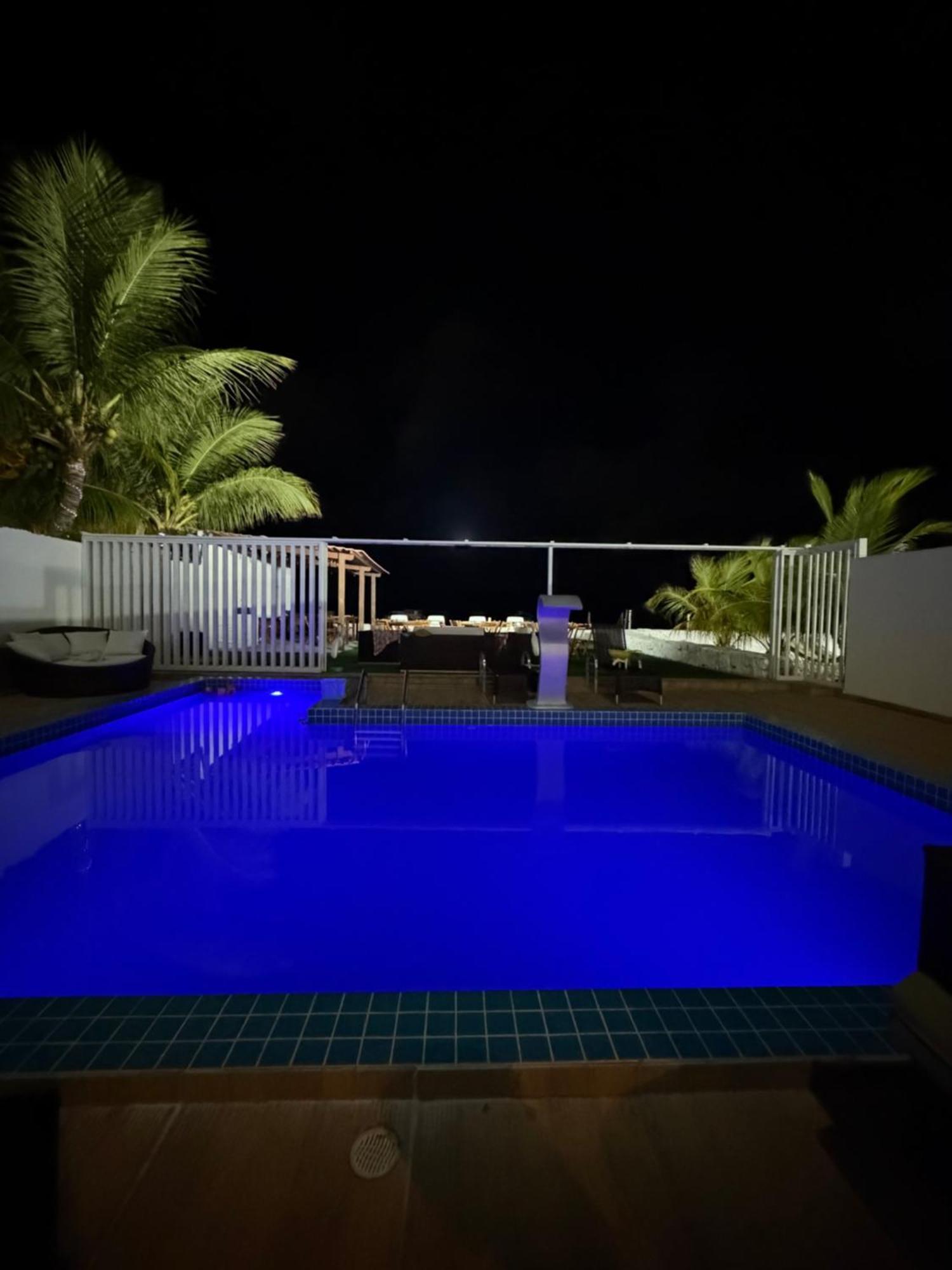 Quarto Duplo com Vista da Piscina